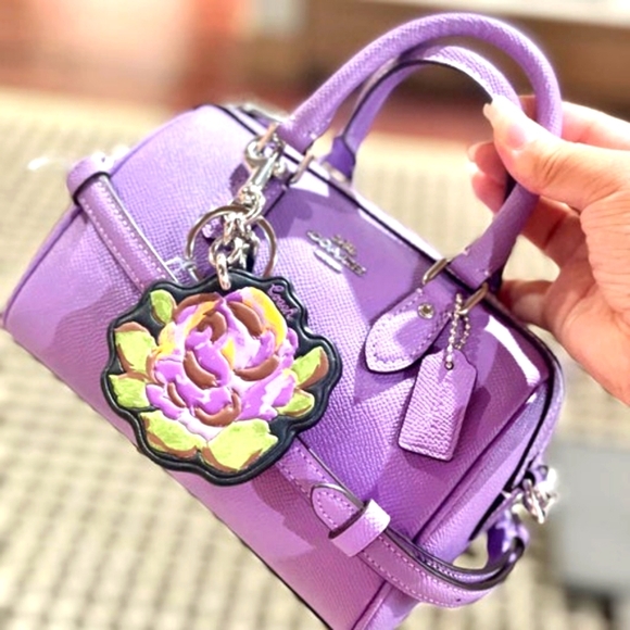 Coach Purple Floral Hangtag/Bagcharm/Keychain - Picture 1 of 8
